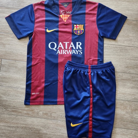 Barcelona 2015 retro set for kids Messi 10 - Picture 3 of 5